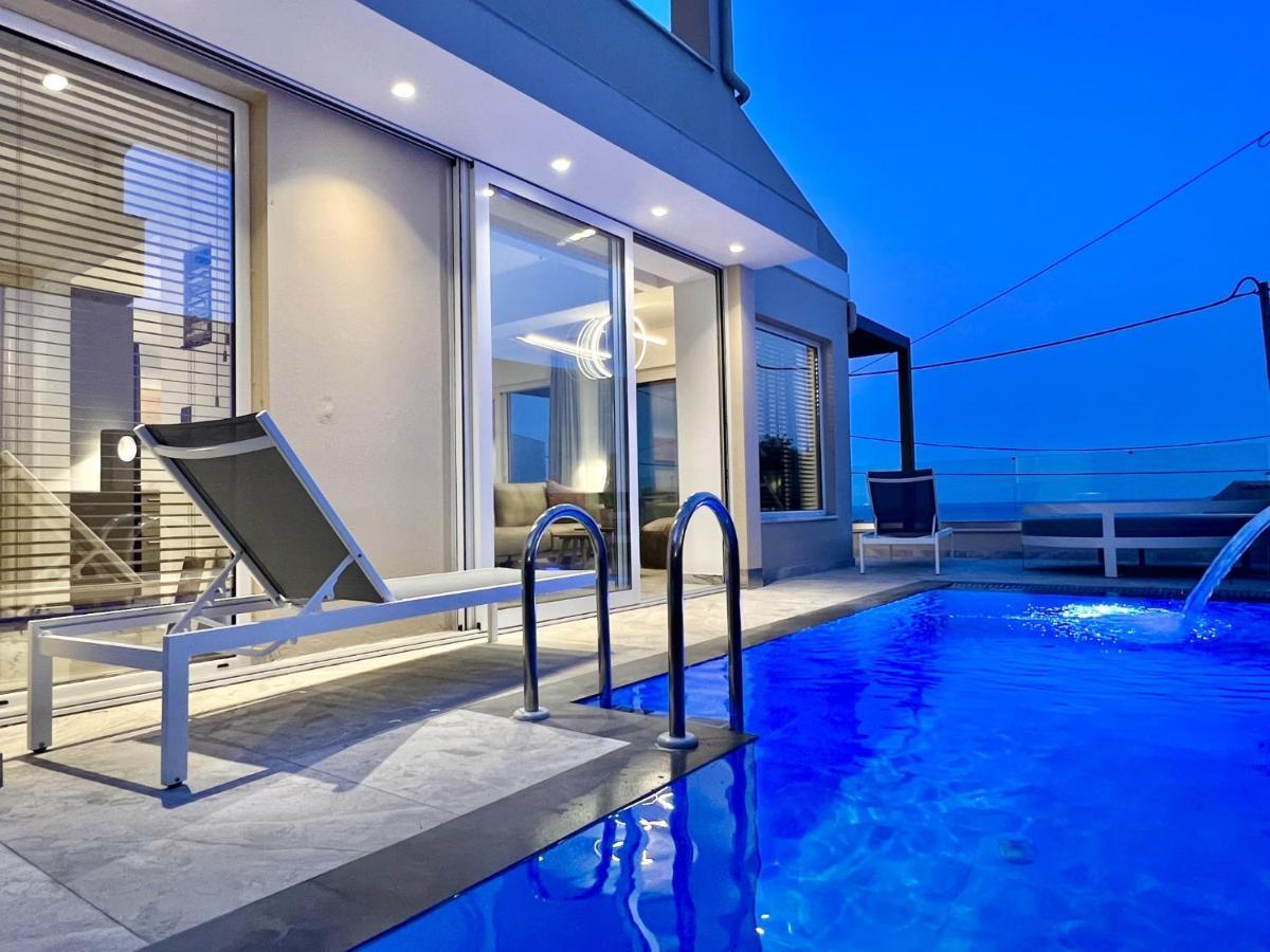 Luxury Sun With Private Pool By Dadovillas Villa *